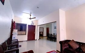 Hotel Gvs Residency